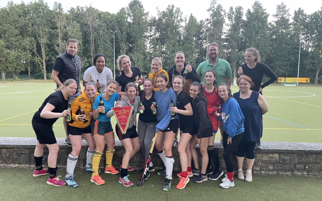 Damen gewinnen super Tripple